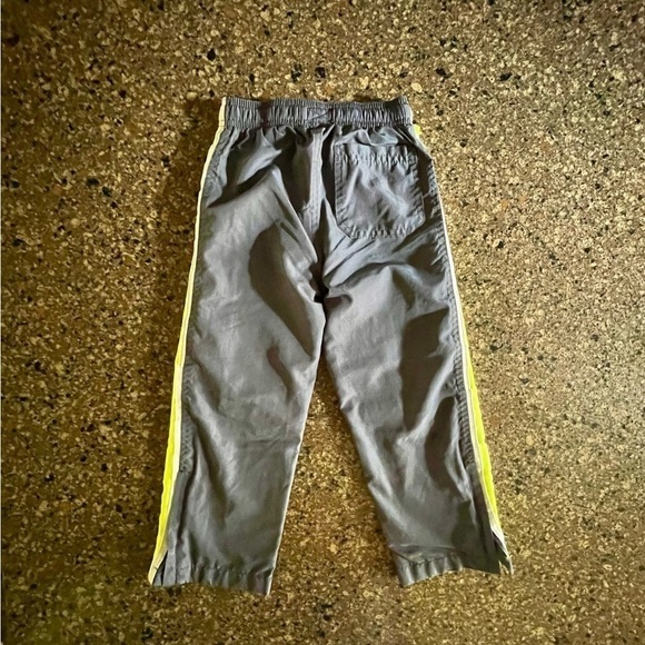OSH KOSH, ATHLETIC BOYS PANTS, SIZE 4 - Picture 2 of 4